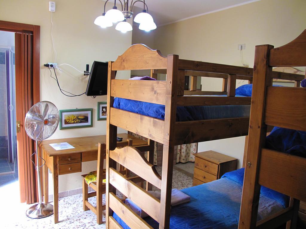 Diving Center Punta Stilo Apartment ห้อง รูปภาพ